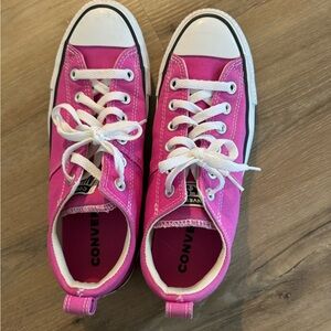 Converse Low Tops LNWT